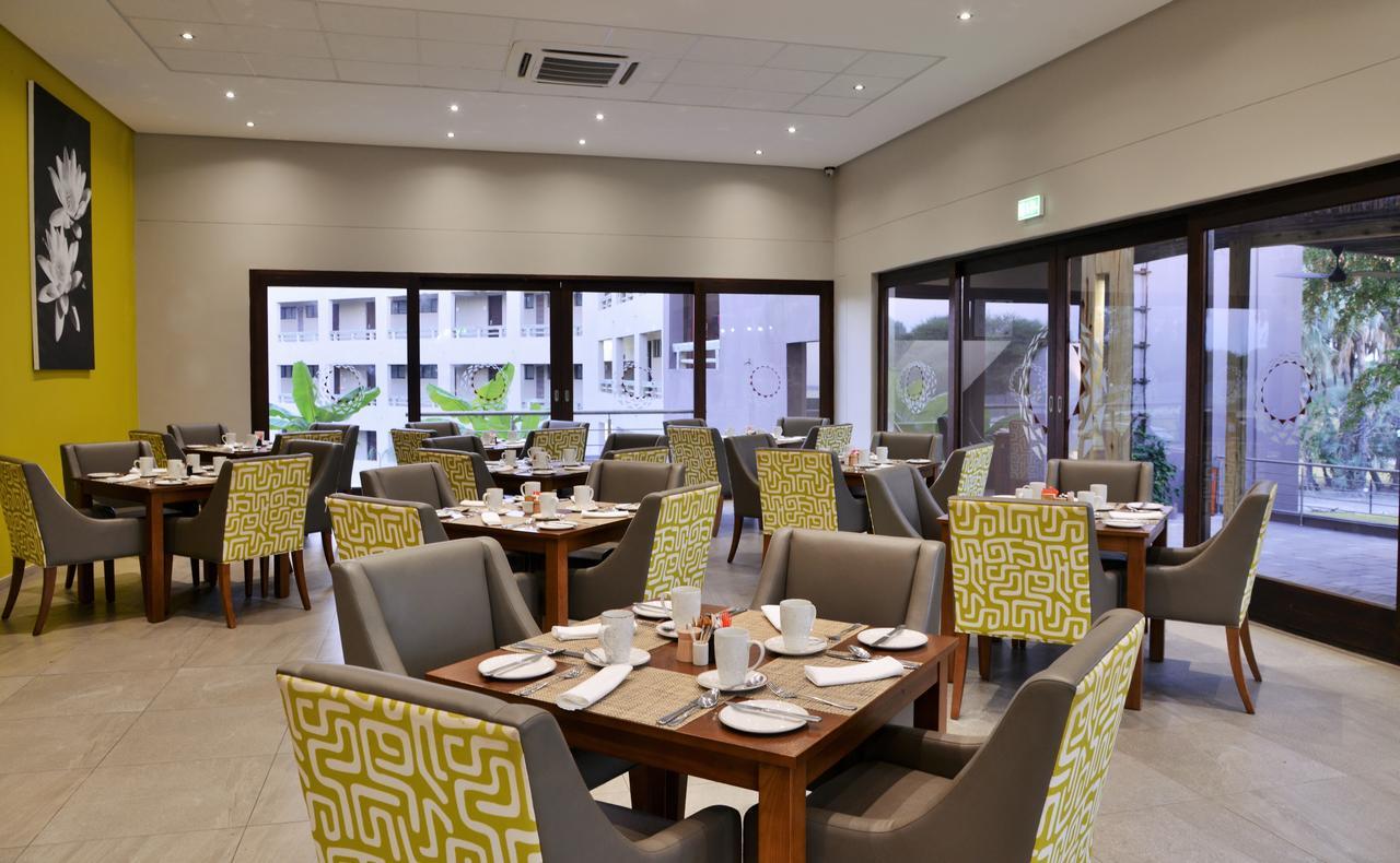 Cresta Maun Hotel Luaran gambar